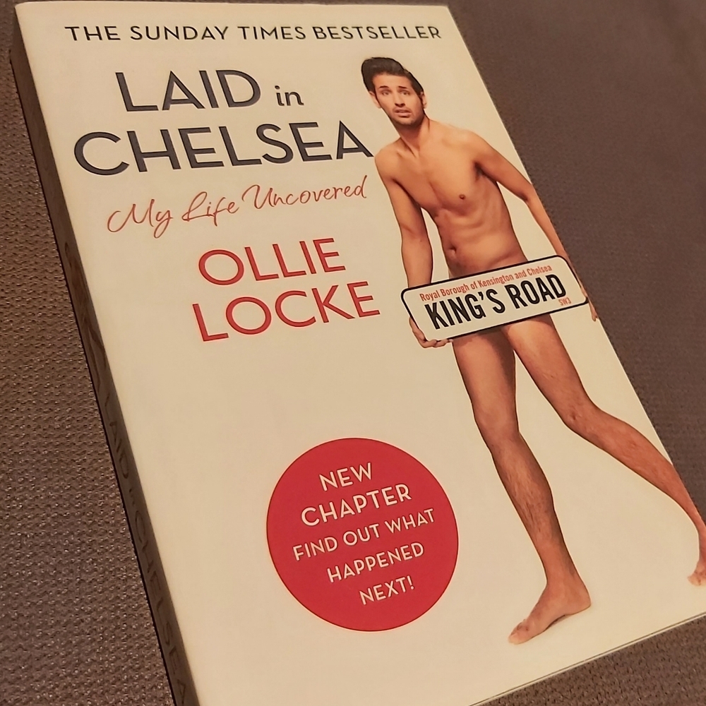 🤯2/$15 Laid in Chelsea by Ollie Locke paperback book
